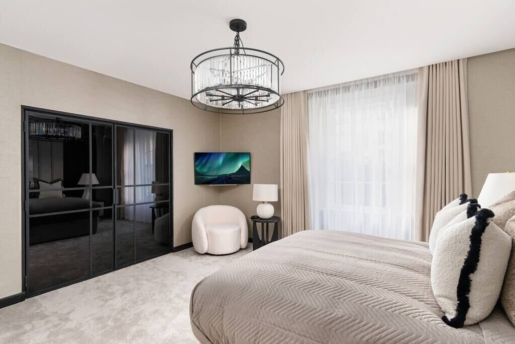 Photo of Others in West End