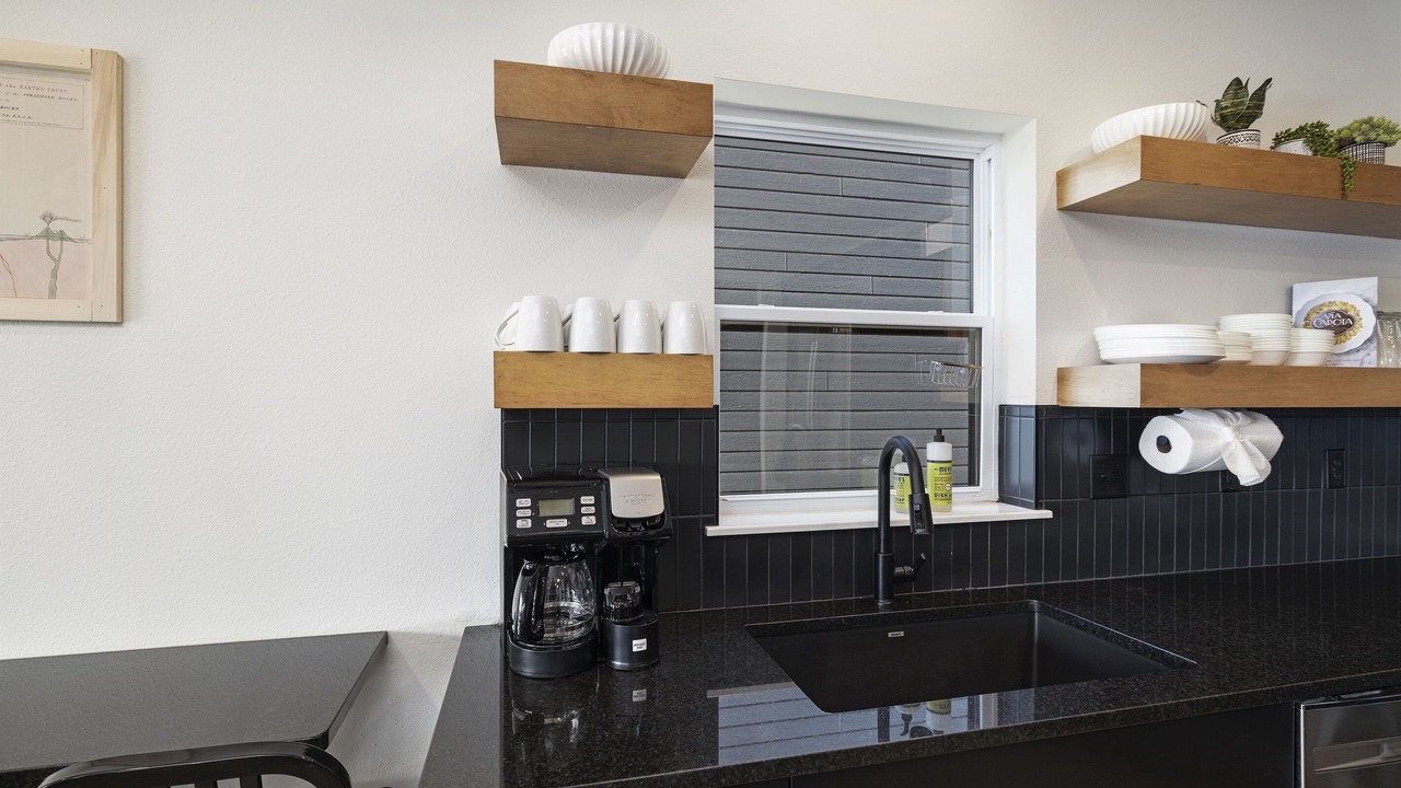 Photo of Others in Hollister