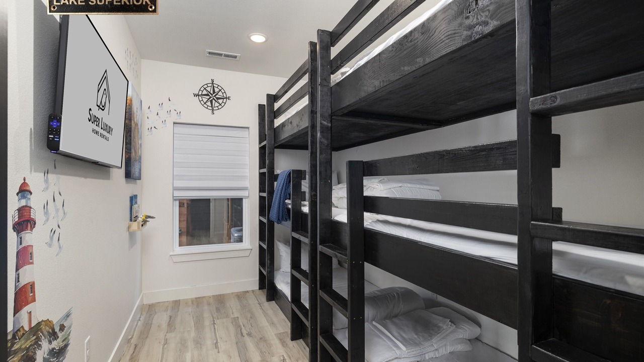 Photo of Others in Hollister