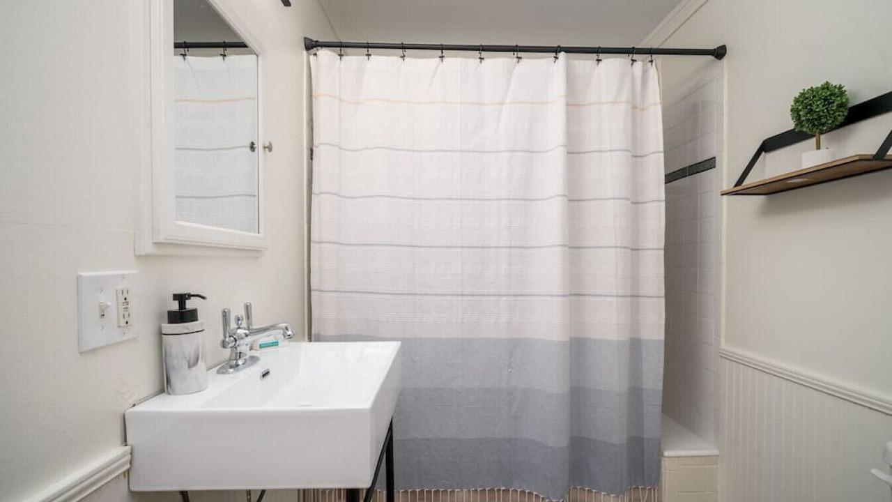 Photo of Bathroom in Crestline Heights