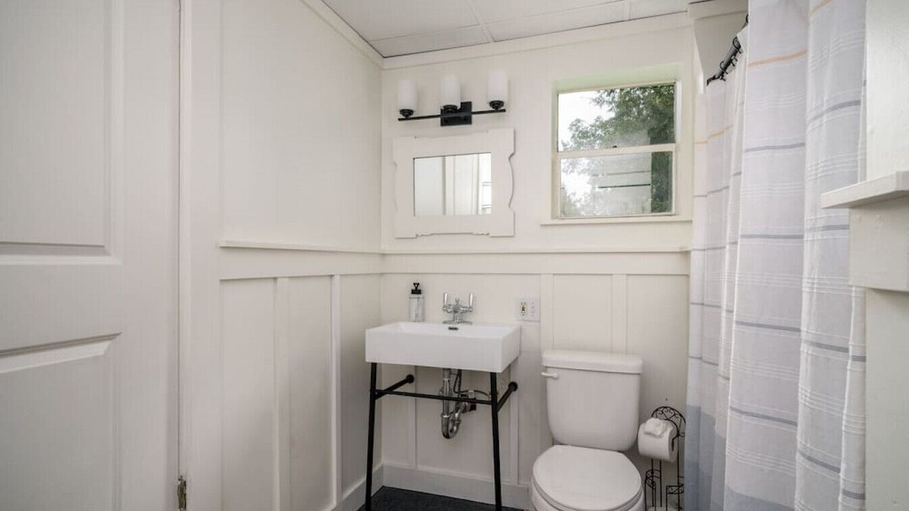 Photo of Bathroom in Crestline Heights