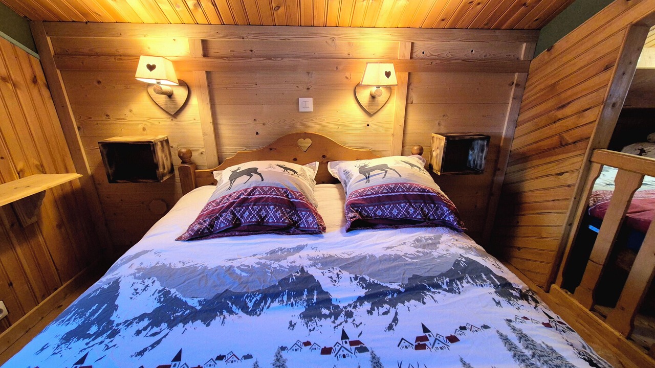 Photo of Bedroom in Pugny-Chatenod