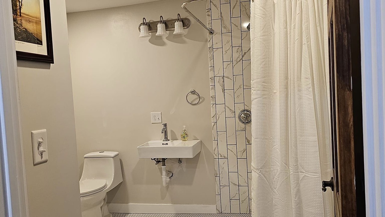 Photo of Bathroom in Homer