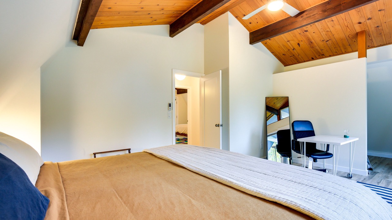 Photo of Bedroom in Carver