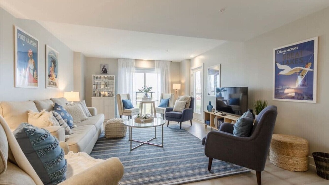 Photo of Livingroom in Canandaigua