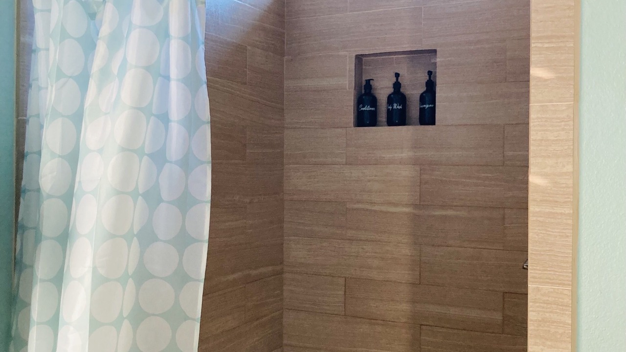 Photo of Bathroom in Lakeview  Jefferson County