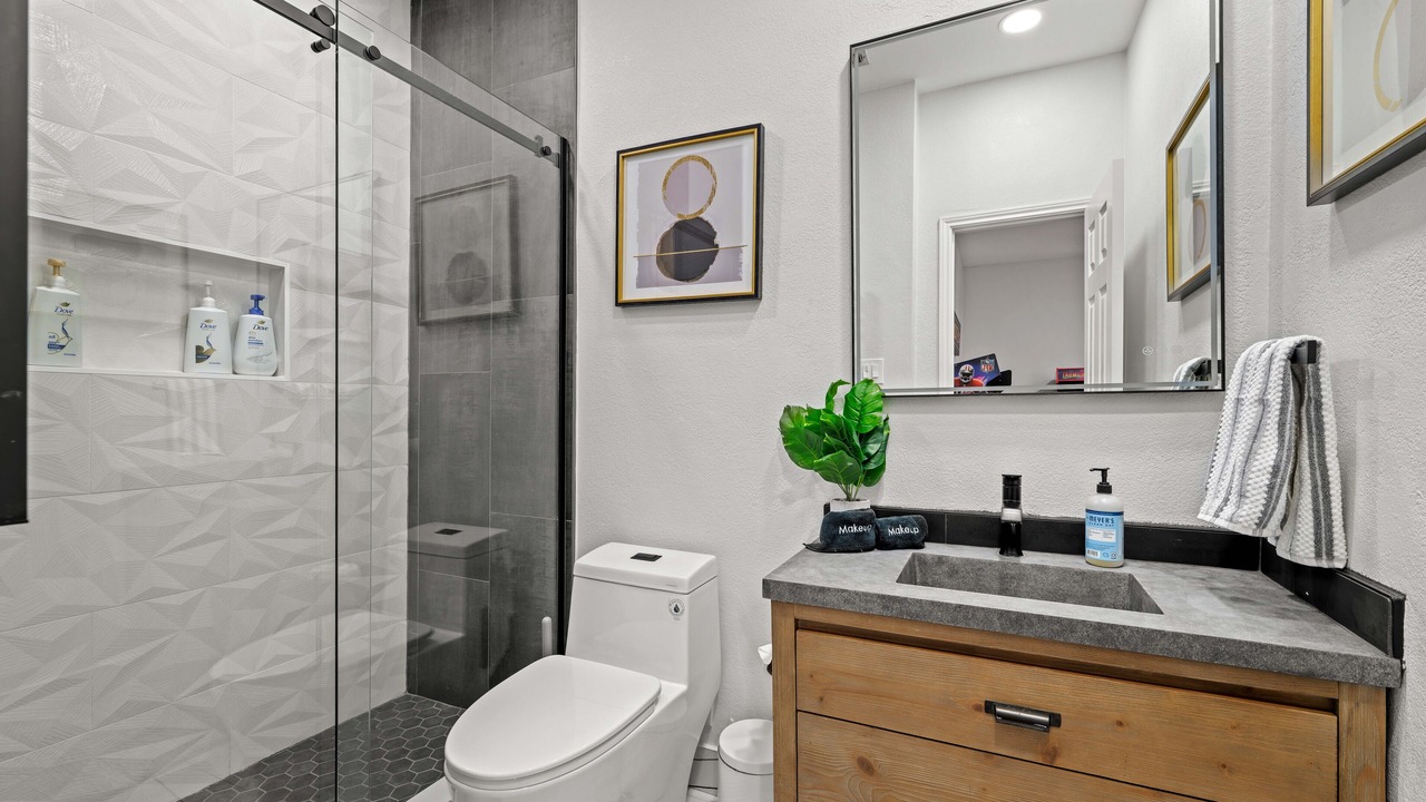 Photo of Bathroom in The Colony