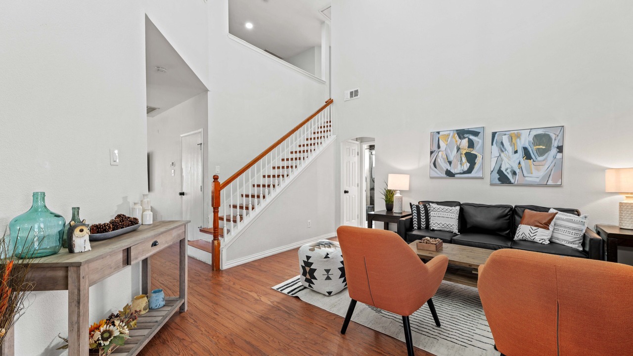Photo of Livingroom in The Colony