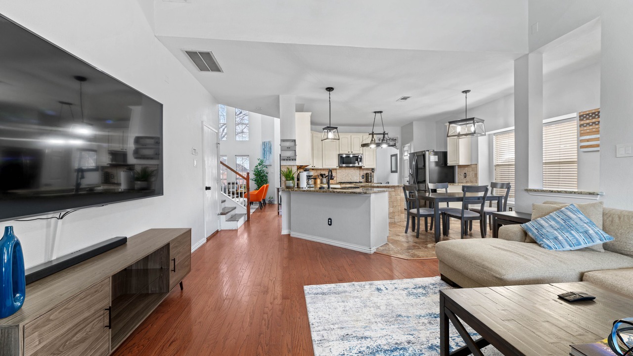 Photo of Livingroom in The Colony