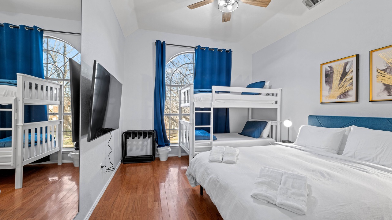 Photo of Bedroom in The Colony