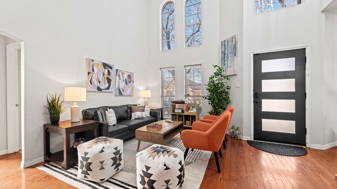 Photo of Livingroom in The Colony