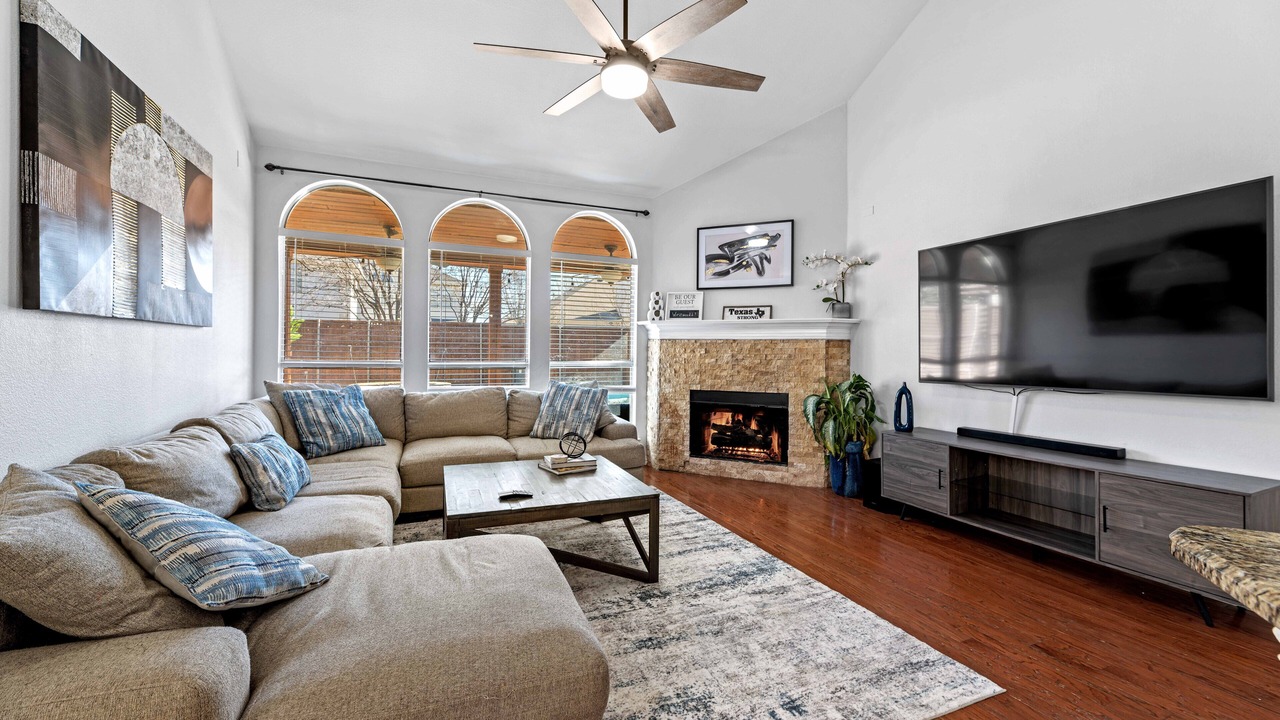 Photo of Livingroom in The Colony