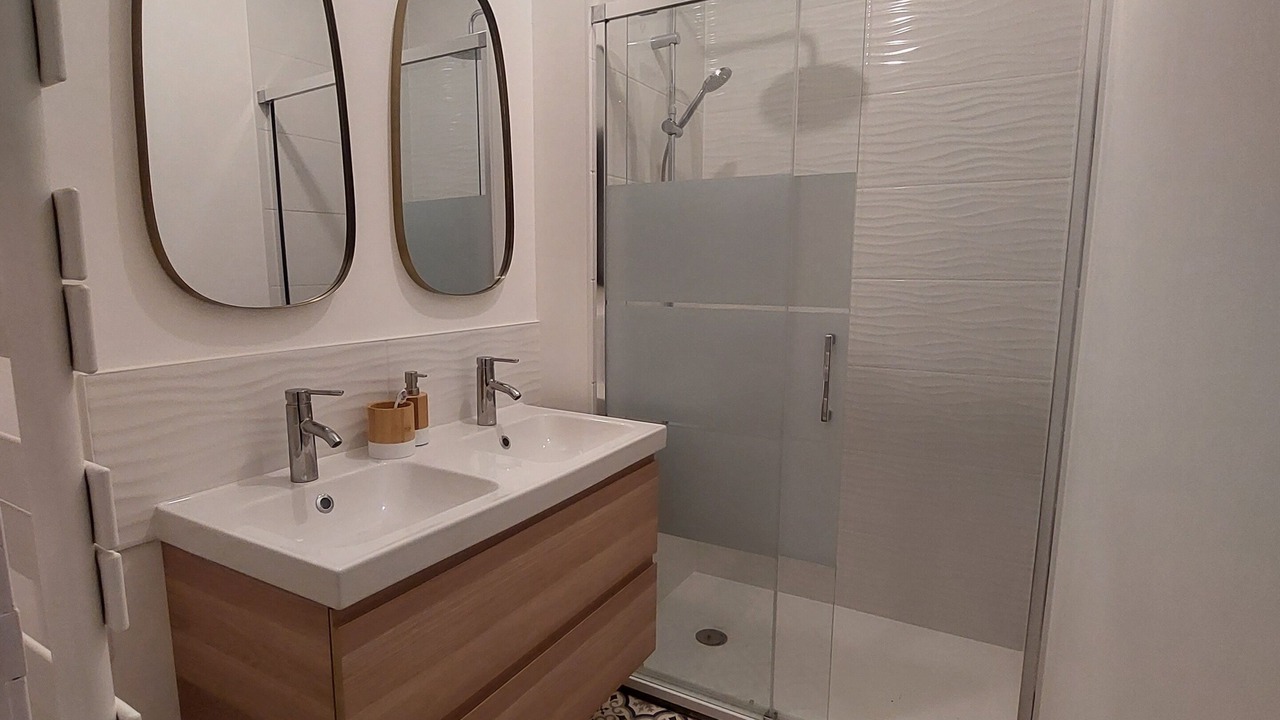 Photo of Bathroom in Tours