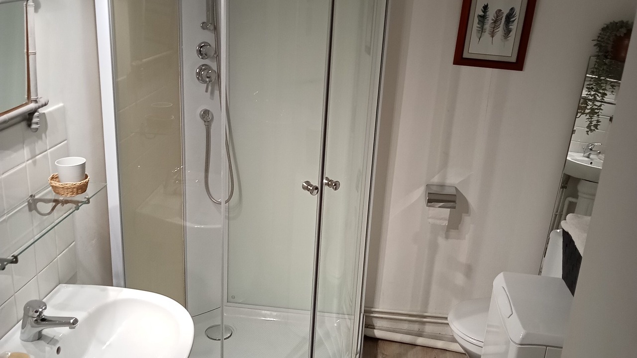 Photo of Bathroom in Doue-la-Fontaine