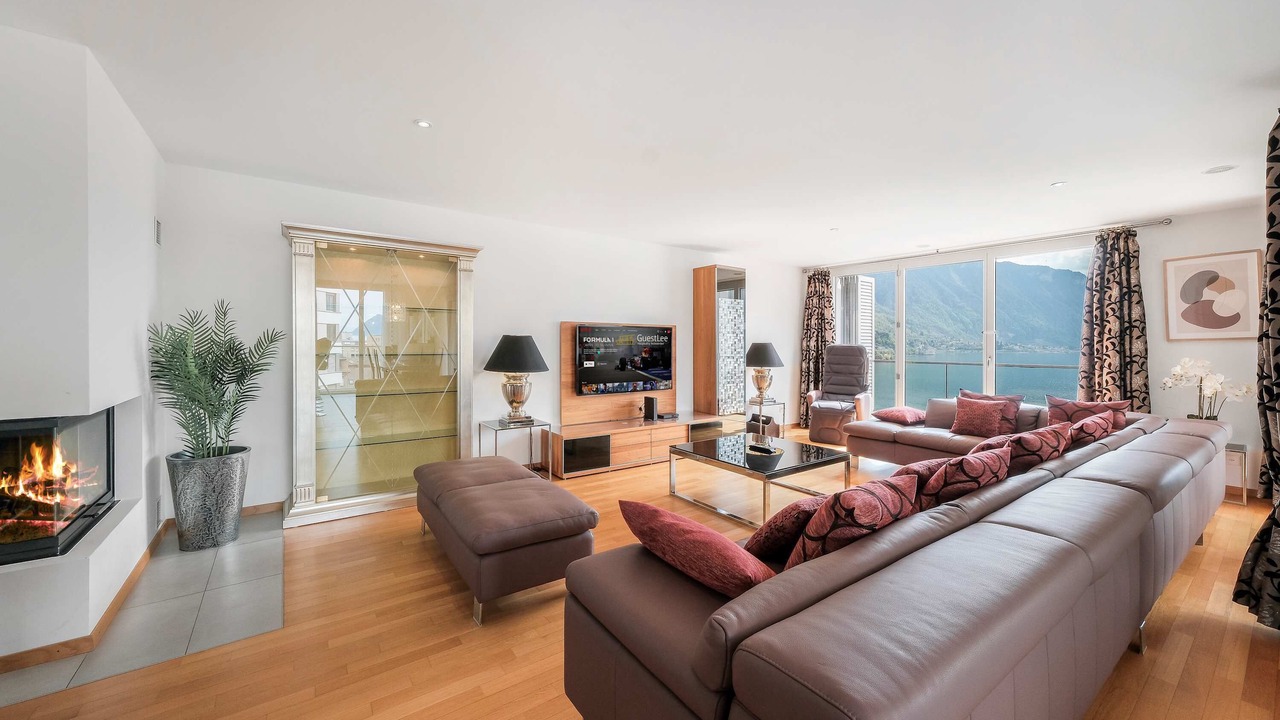 Photo of Livingroom in Montreux
