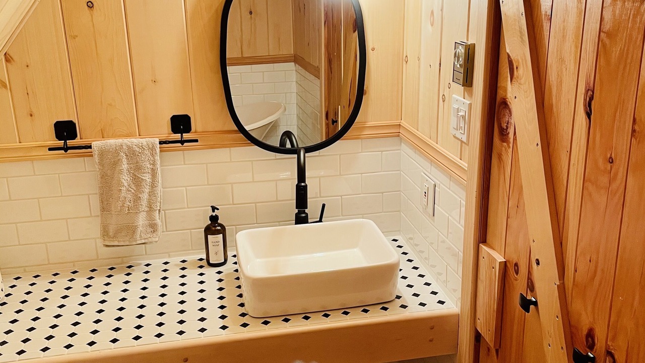 Photo of Bathroom in Saint-Michel-des-Saints