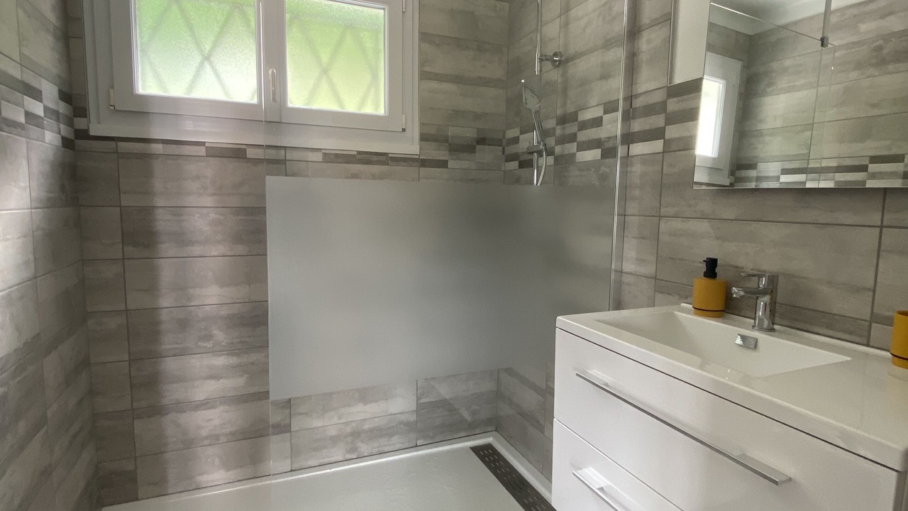 Photo of Bathroom in Brieulles-sur-Meuse