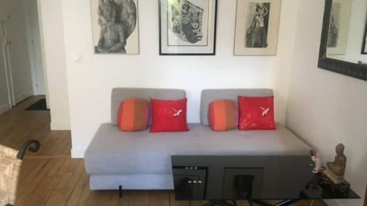Photo of Livingroom in Republique–Point-du-Jour