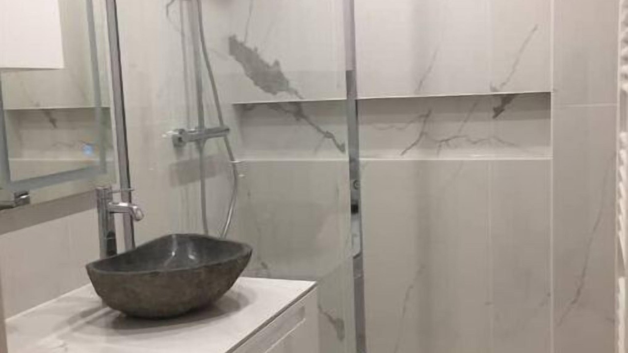 Photo of Bathroom in Republique–Point-du-Jour