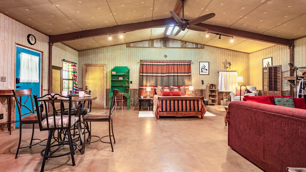 Photo of Livingroom in Waco