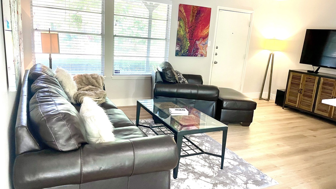 Photo of Livingroom in University Hills and Windsor Park