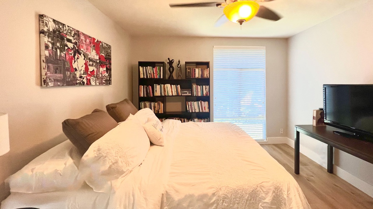 Photo of Bedroom in University Hills and Windsor Park