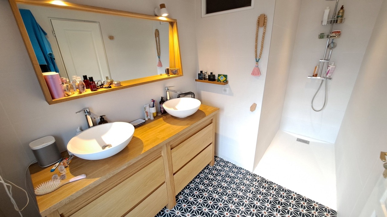 Photo of Bathroom in Puteaux