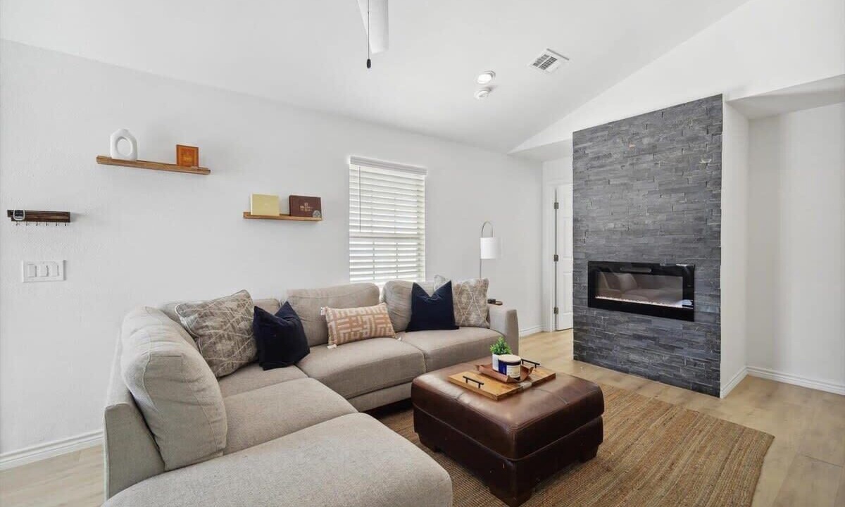 Photo of Livingroom in Old East Dallas