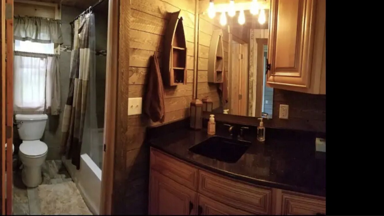 Photo of Bathroom in Goodman
