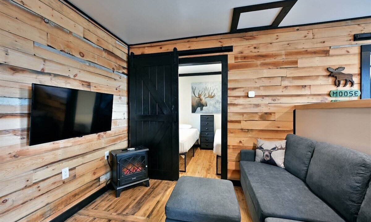 Photo of Livingroom in Iron River