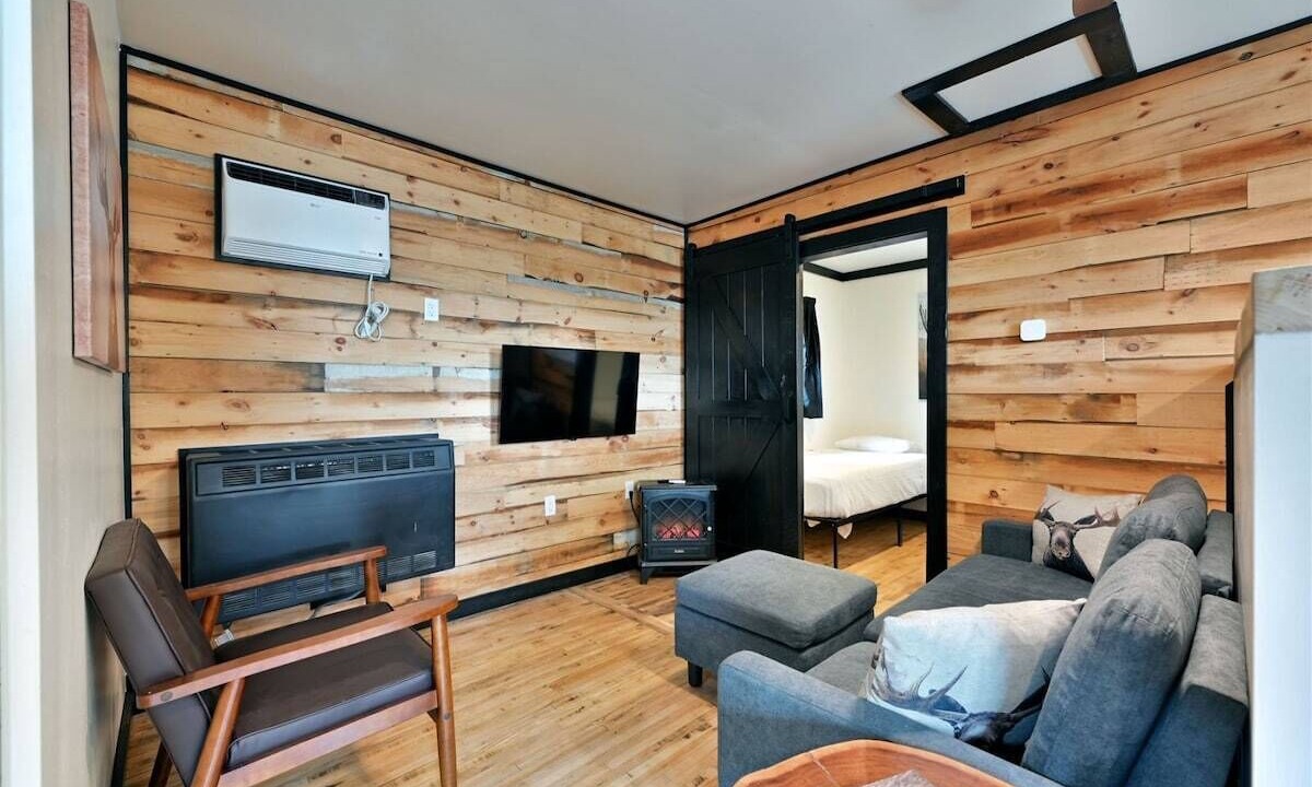Photo of Livingroom in Iron River