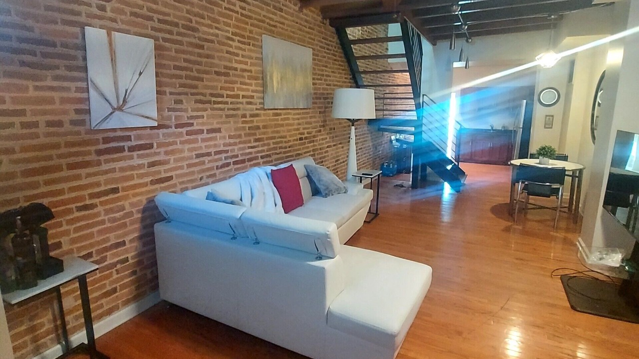 Photo of Livingroom in Downtown Baltimore