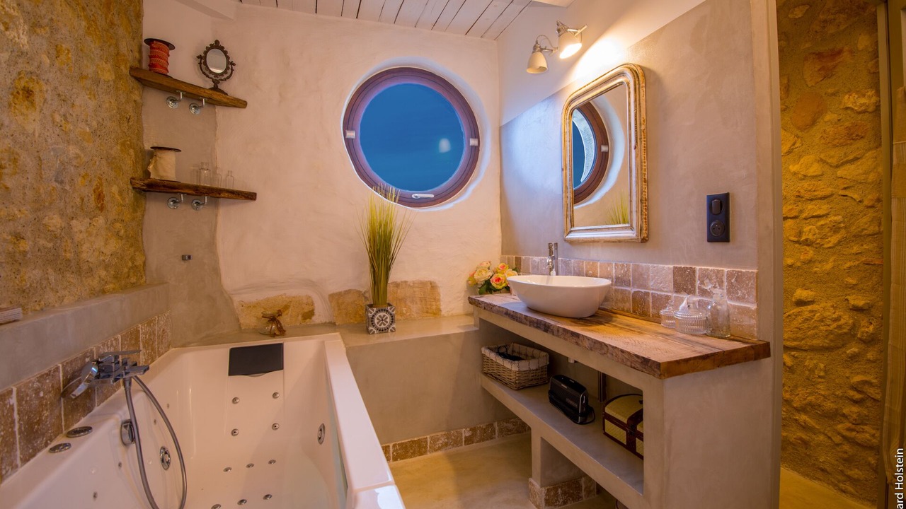 Photo of Bathroom in Puimisson