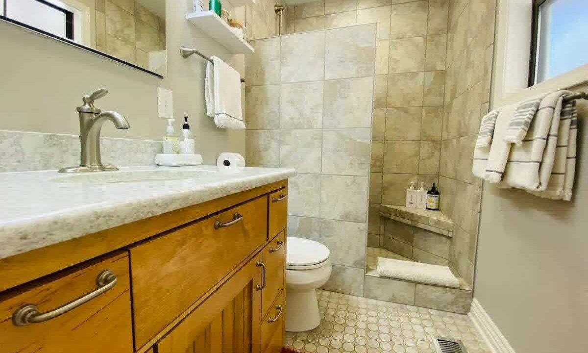 Photo of Bathroom in Holiday Island