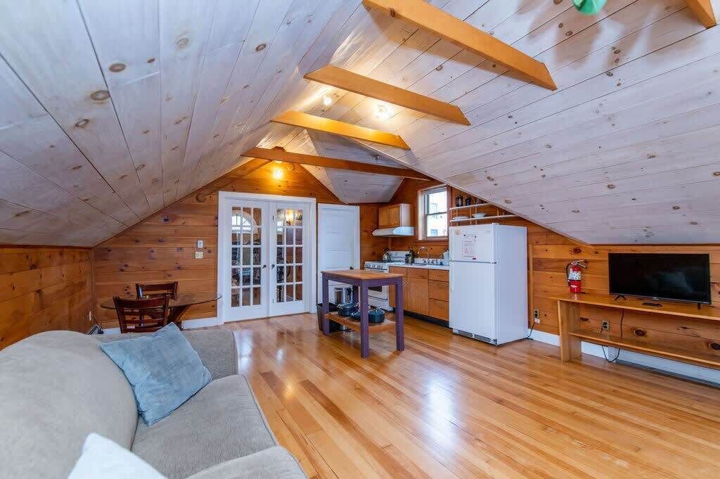 Photo of Livingroom in Old North End
