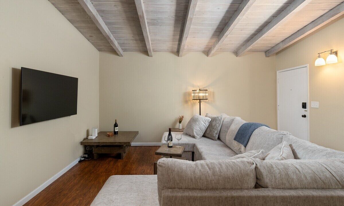 Photo of Livingroom in Ballard
