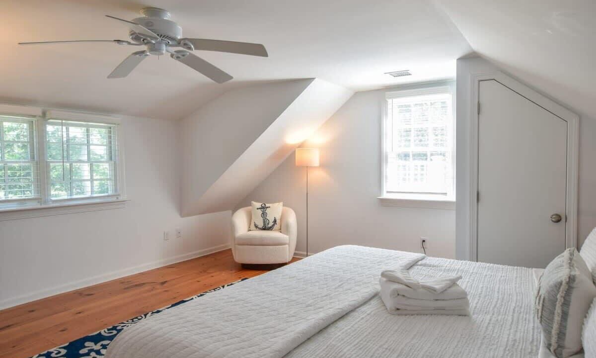 Photo of Bedroom in South Chatham