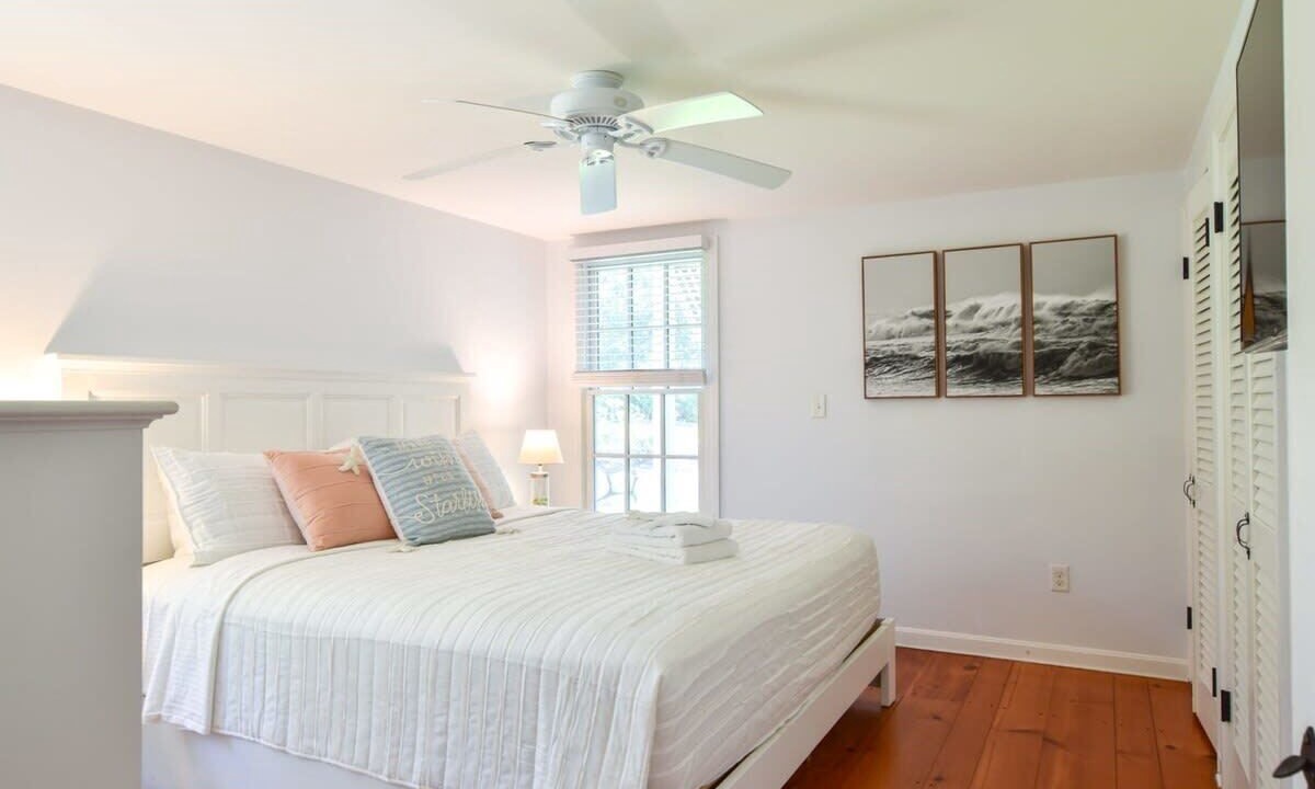 Photo of Bedroom in South Chatham