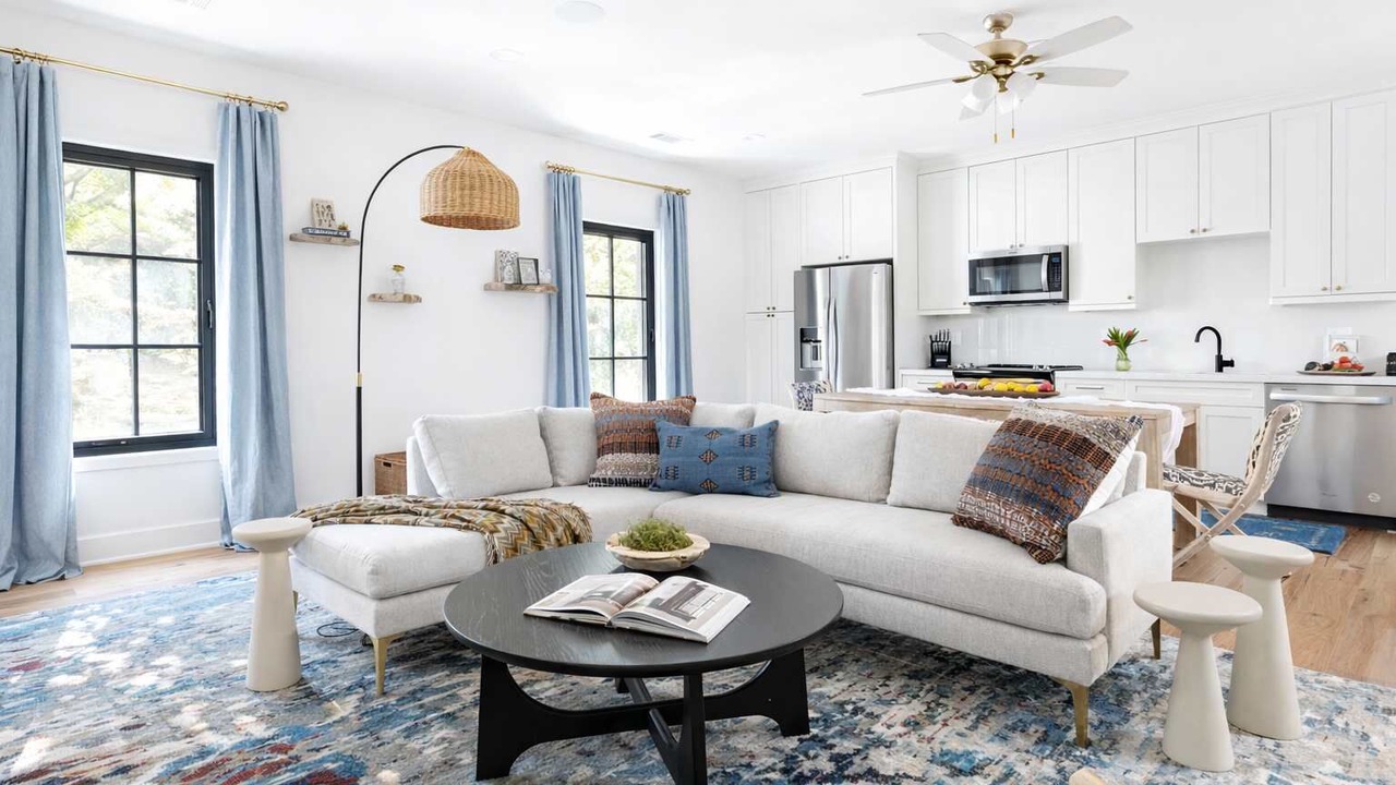 Photo of Livingroom in Piedmont Heights