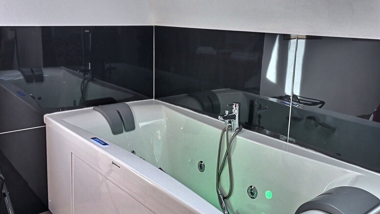 Photo of Bathroom in Le Cateau-Cambresis