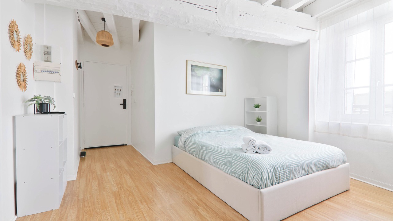 Photo of Bedroom in Etampes