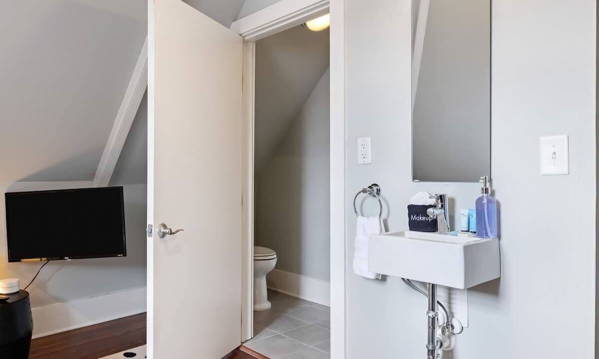 Photo of Bathroom in French Quarter
