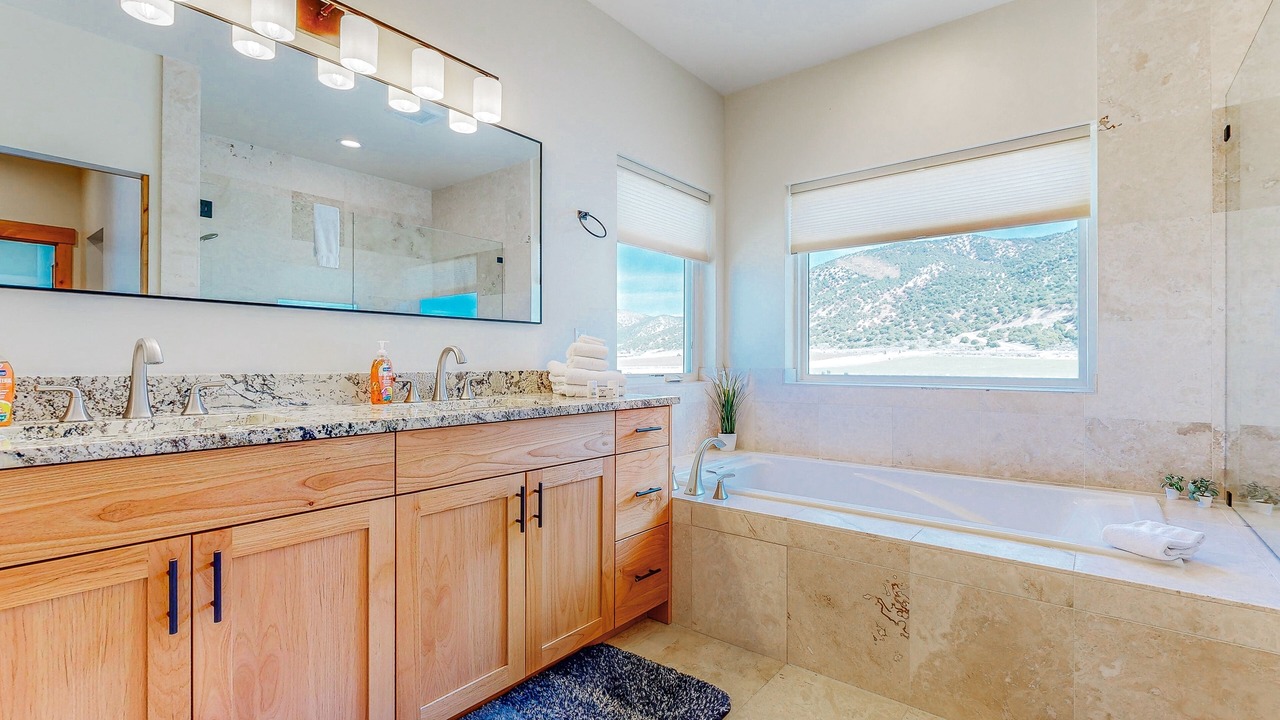 Photo of Bathroom in Laketown