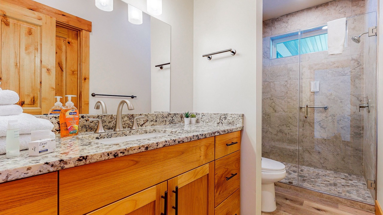 Photo of Bathroom in Laketown