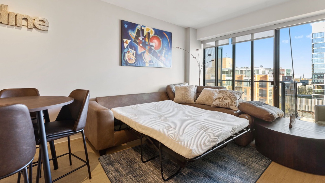 Photo of Livingroom in Evanston