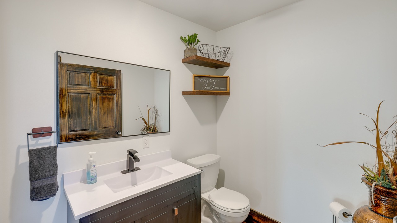 Photo of Bathroom in Dante