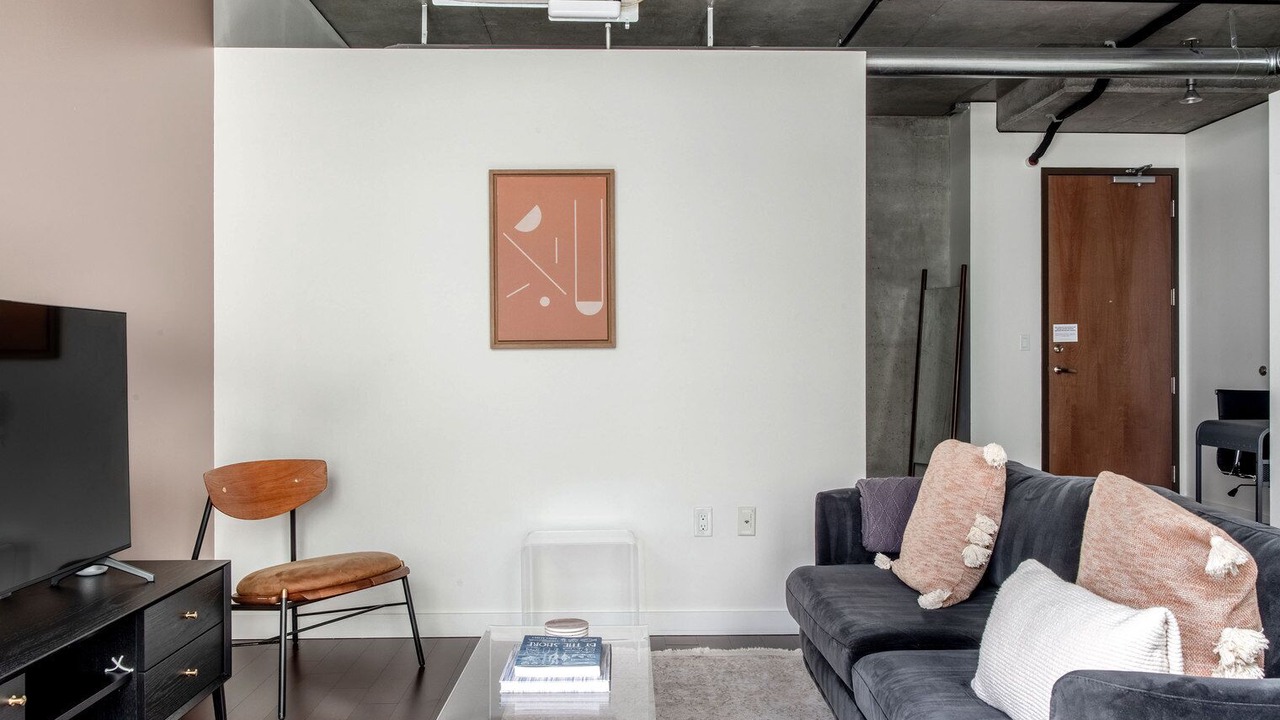 Photo of Livingroom in Belltown