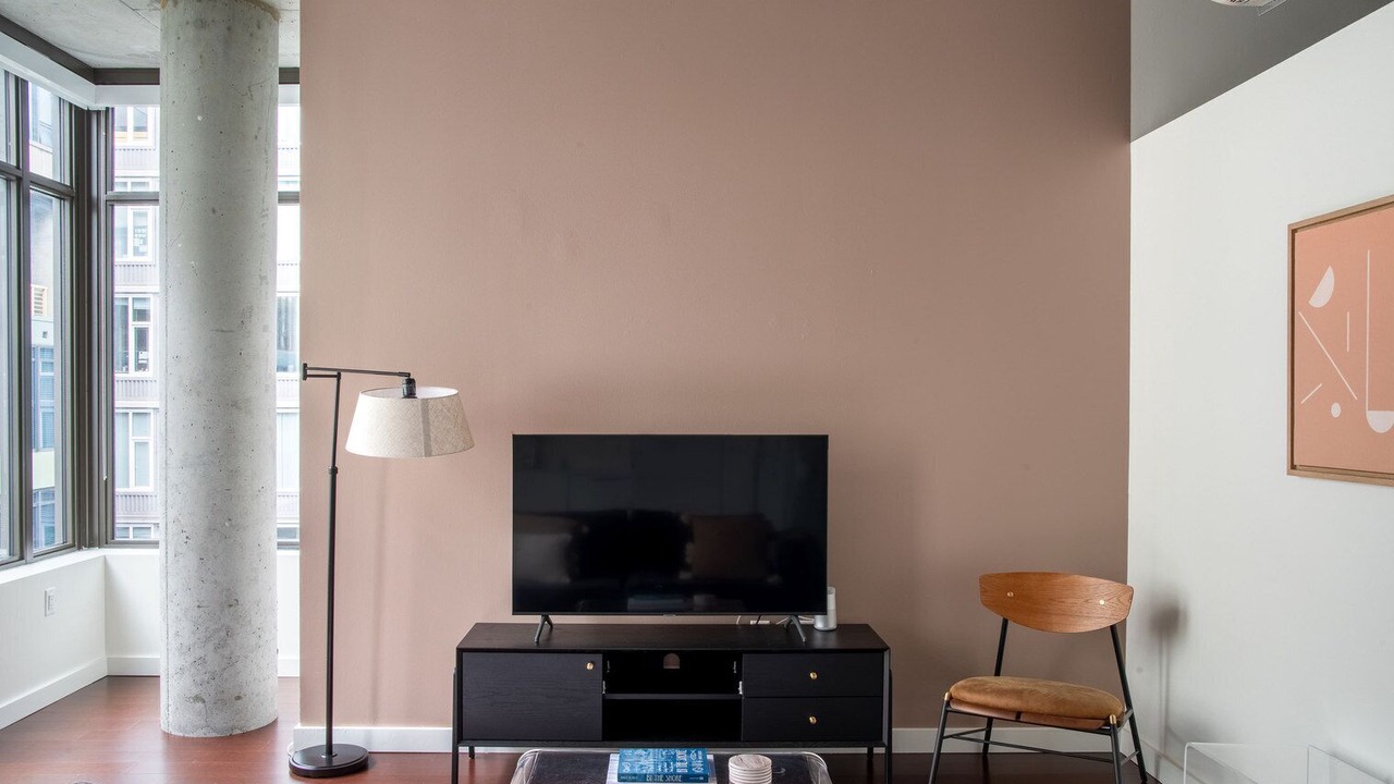 Photo of Livingroom in Belltown