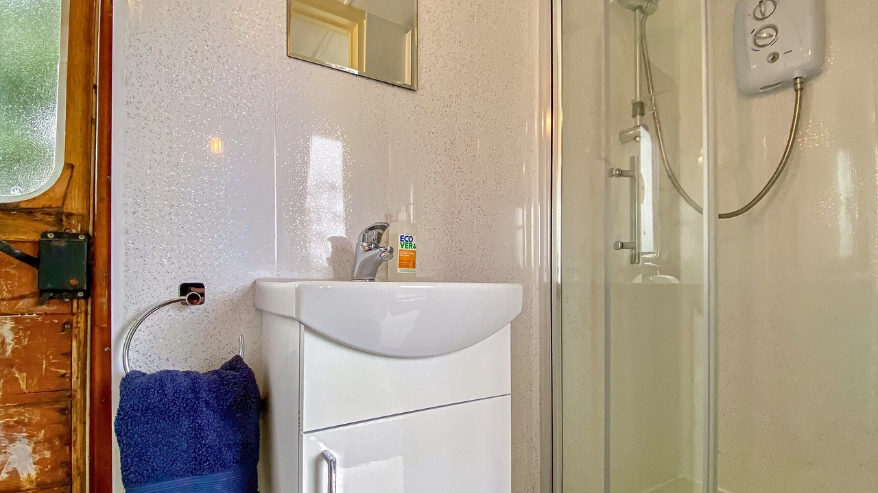 Photo of Bathroom in Seend