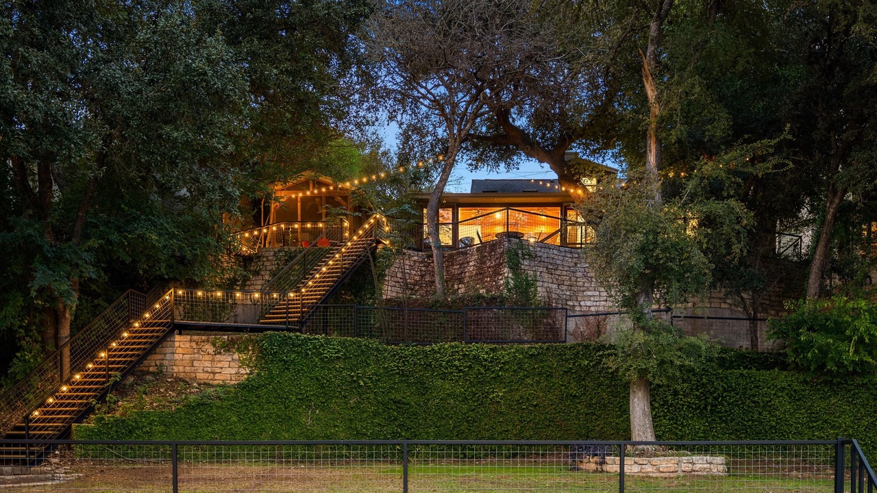 Photo of Outdoor in Apache Shores